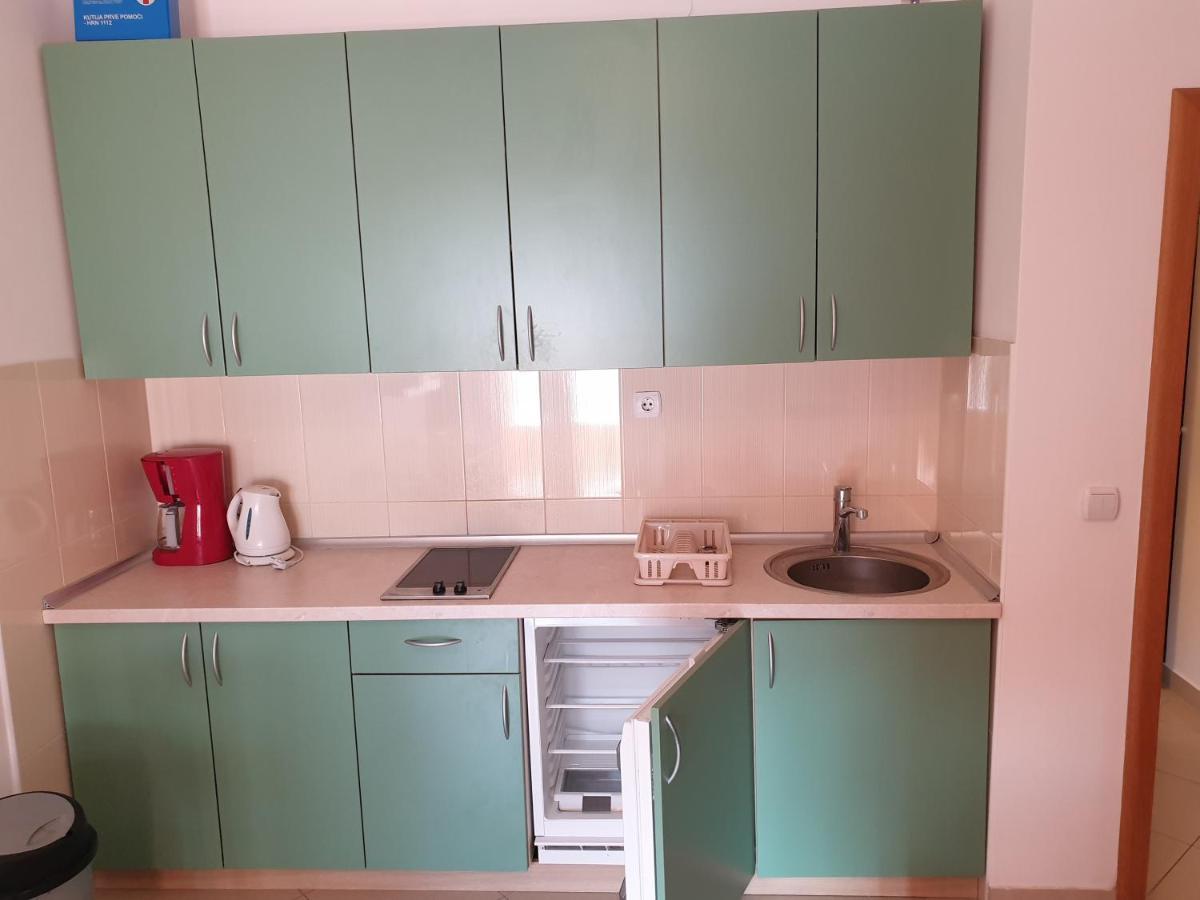 Apartments Knezovic Gradac  Extérieur photo