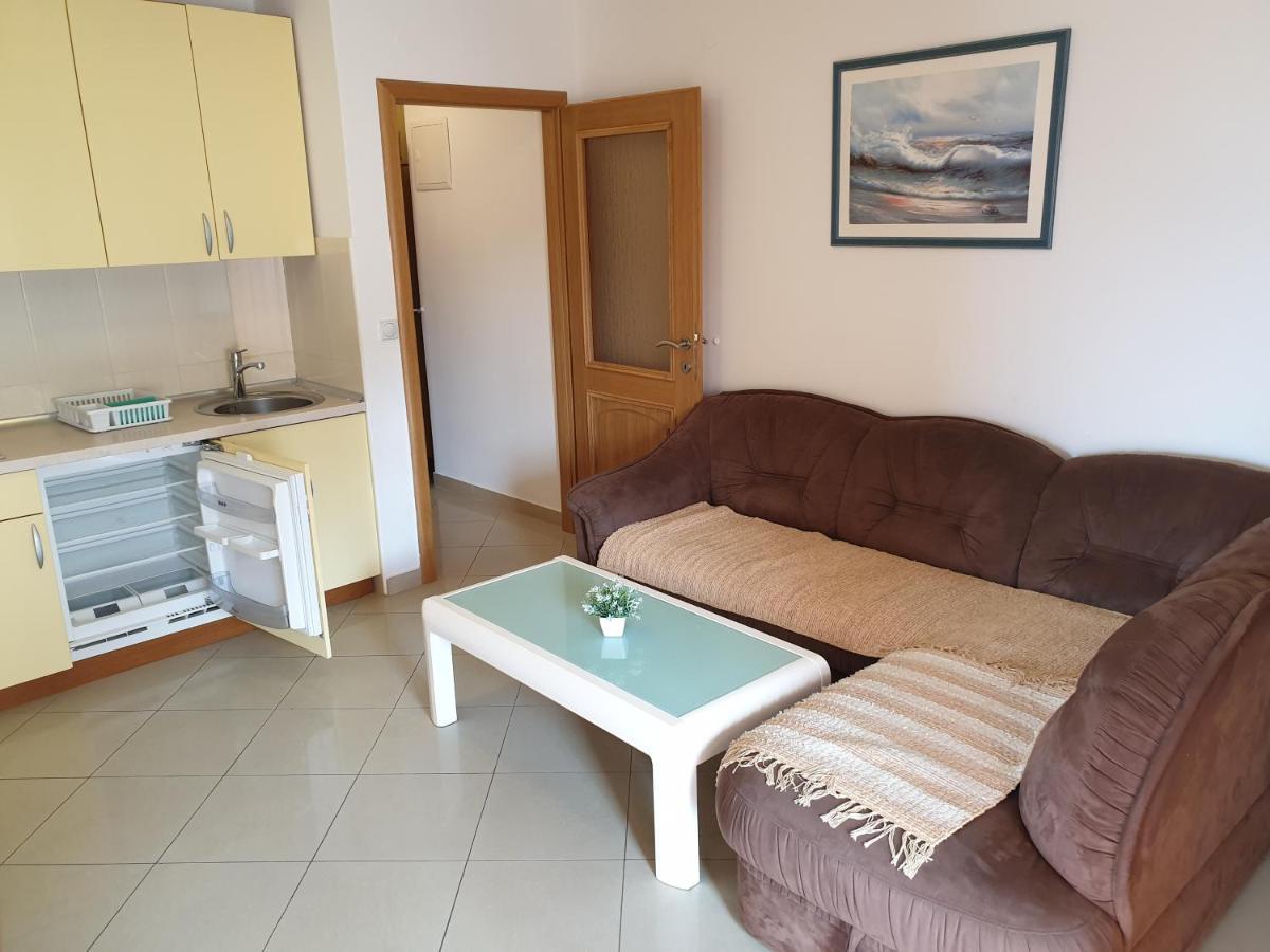 Apartments Knezovic Gradac  Extérieur photo