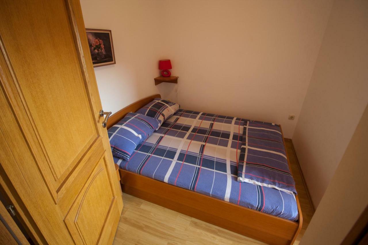 Apartments Knezovic Gradac  Extérieur photo