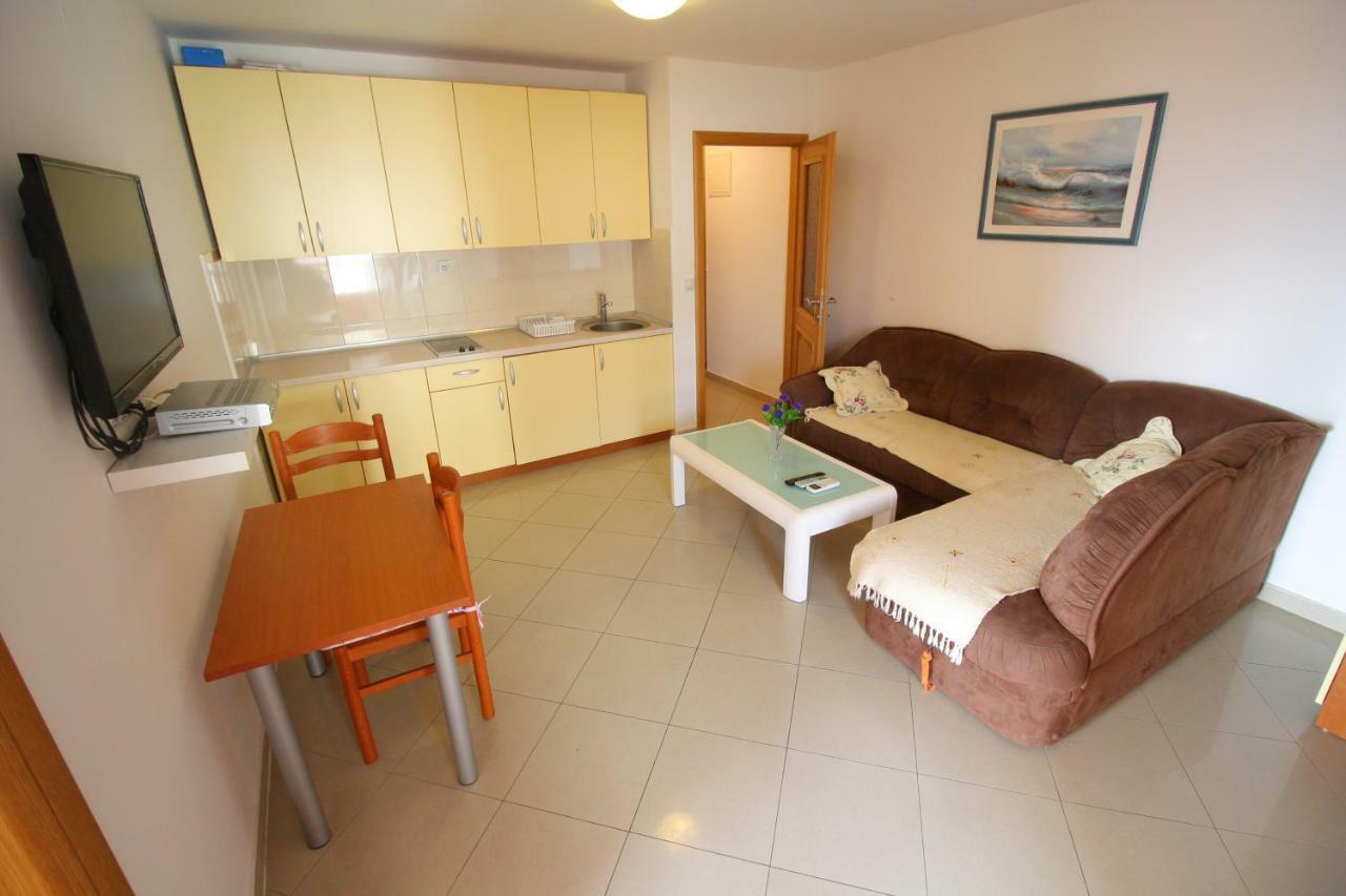 Apartments Knezovic Gradac  Extérieur photo