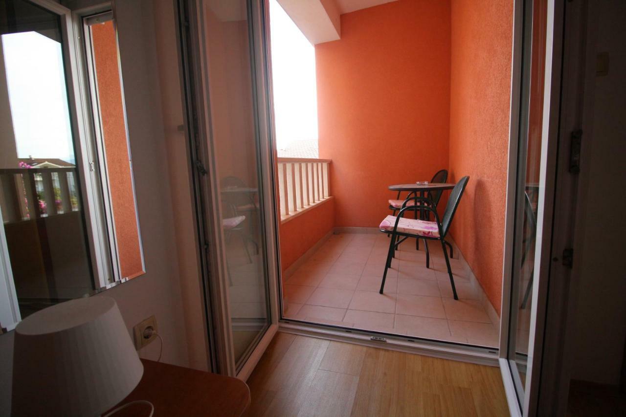 Apartments Knezovic Gradac  Extérieur photo