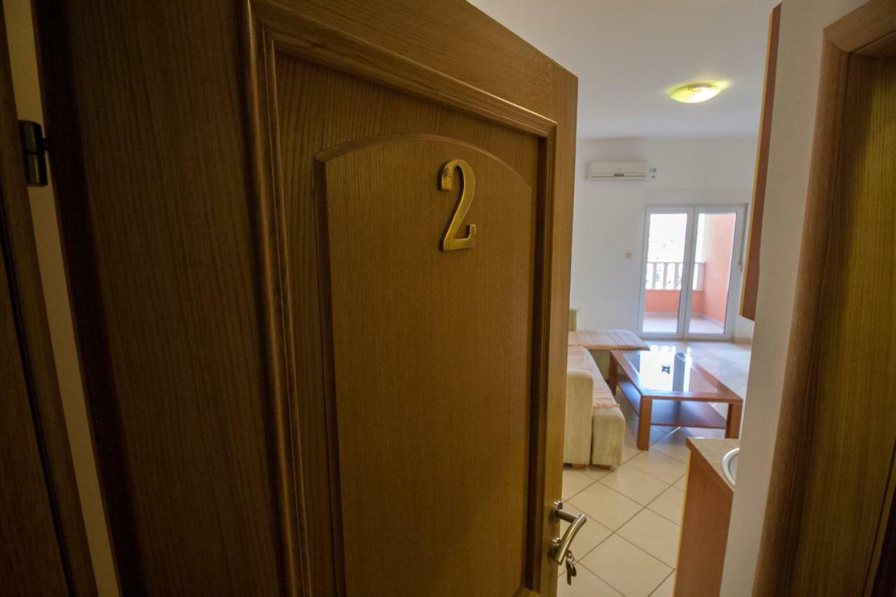 Apartments Knezovic Gradac  Extérieur photo