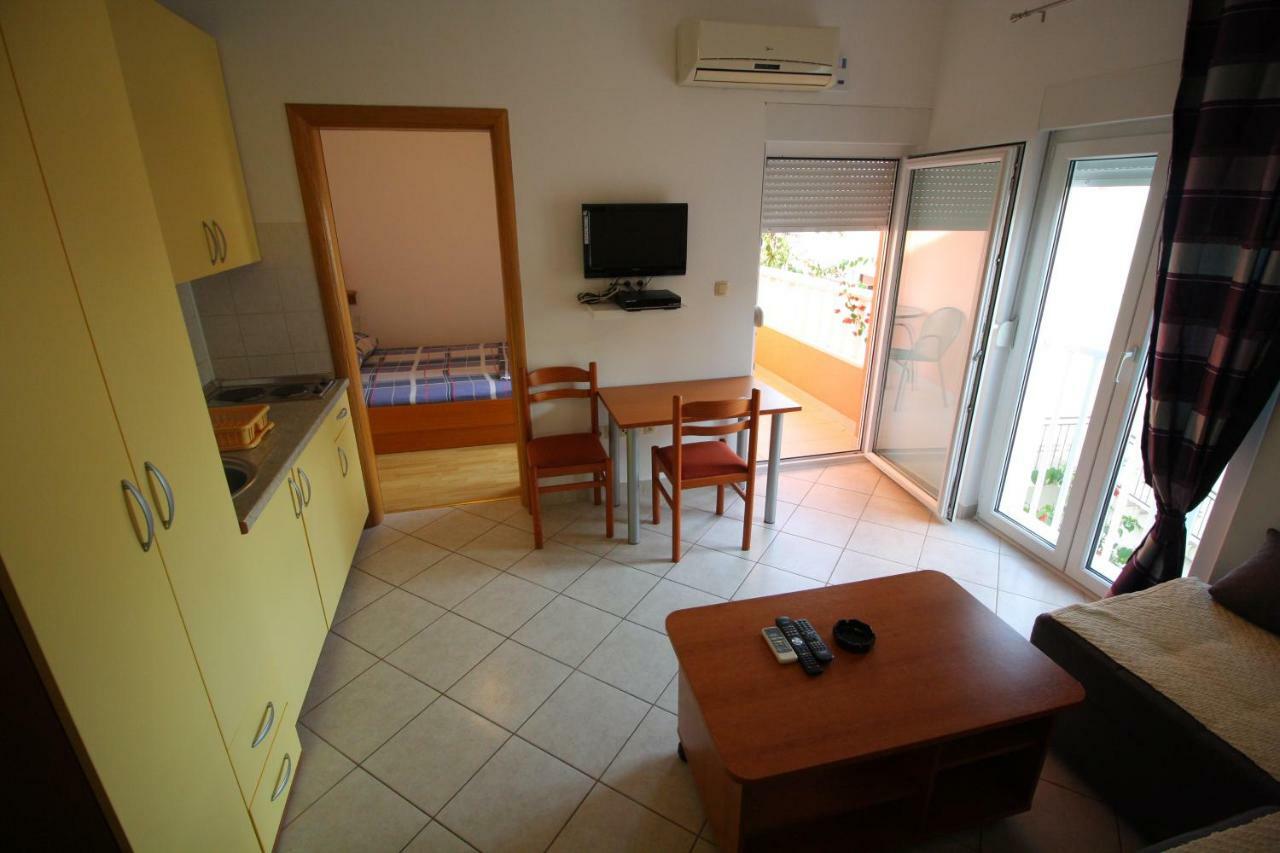 Apartments Knezovic Gradac  Extérieur photo
