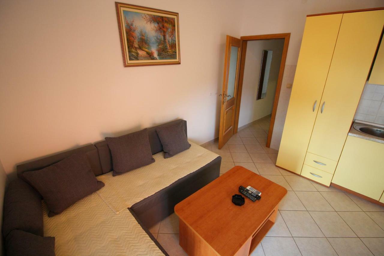 Apartments Knezovic Gradac  Extérieur photo