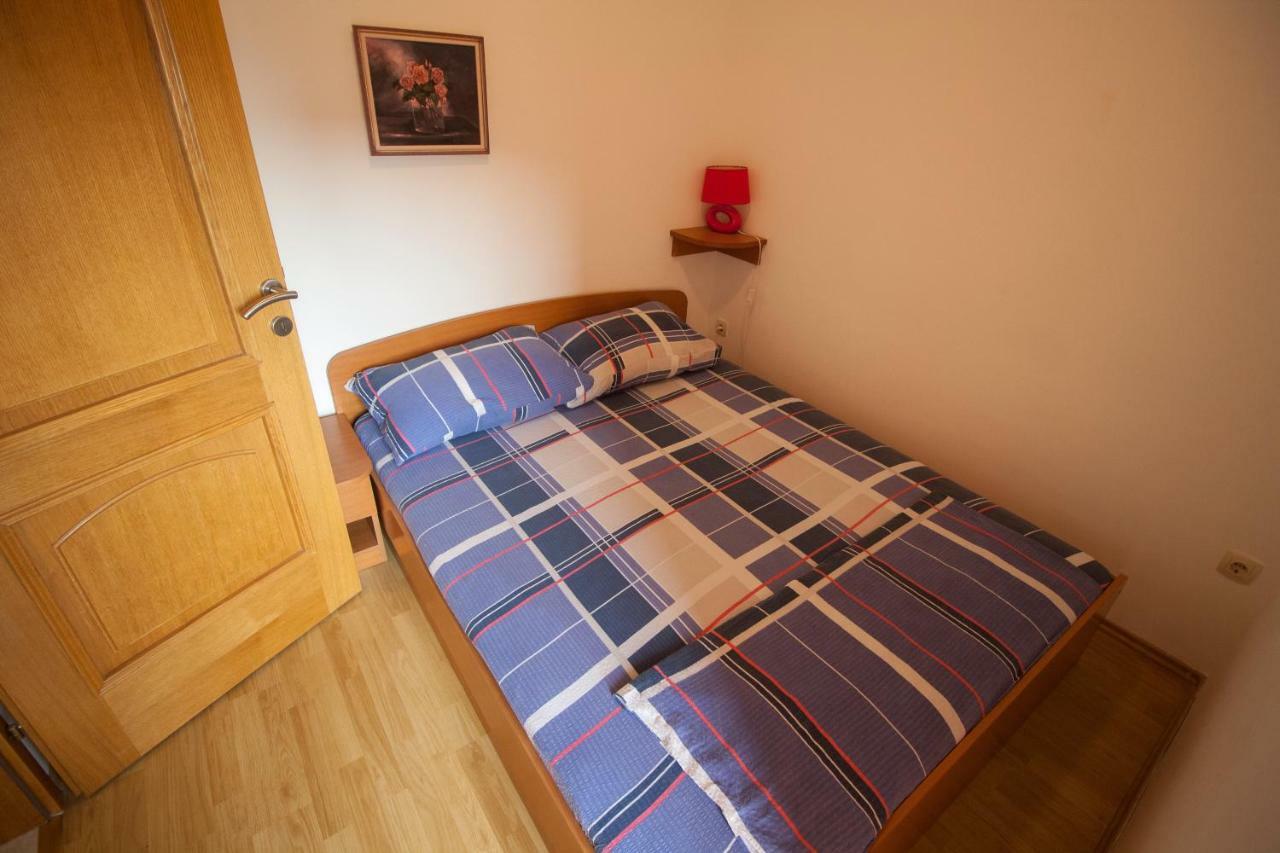 Apartments Knezovic Gradac  Extérieur photo
