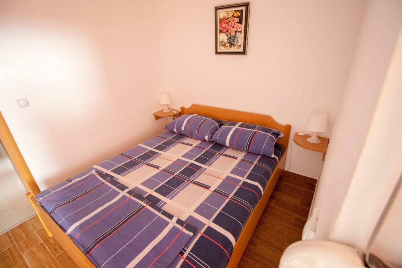 Apartments Knezovic Gradac  Extérieur photo