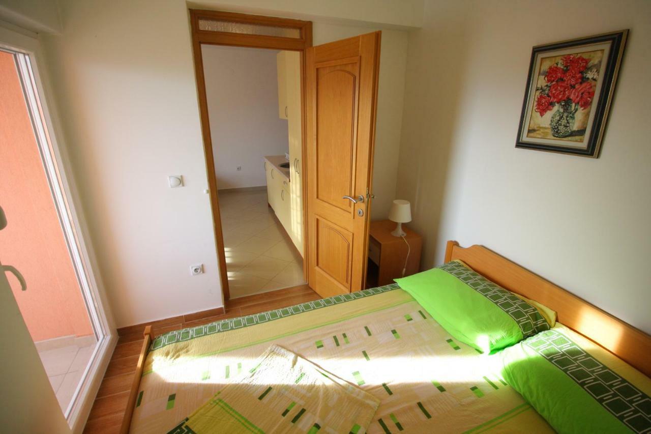 Apartments Knezovic Gradac  Extérieur photo