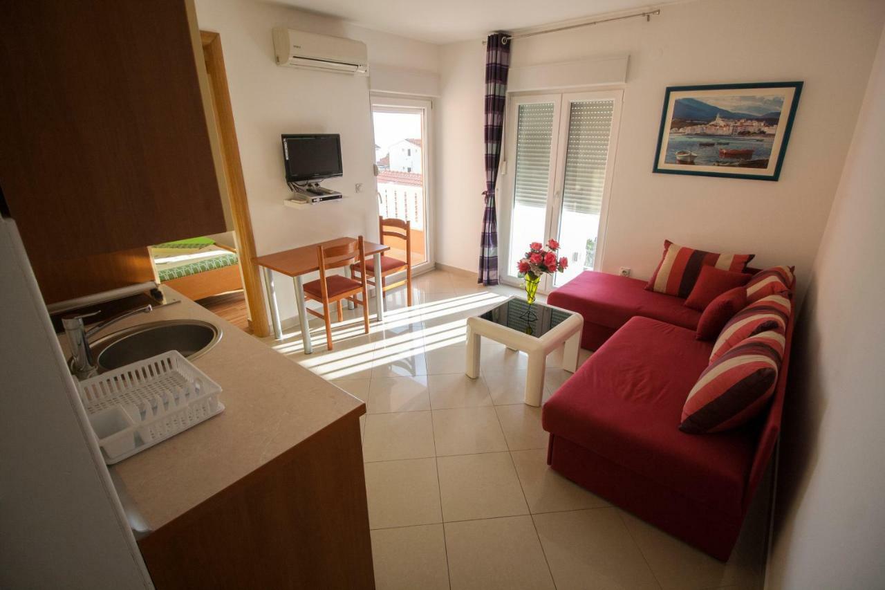 Apartments Knezovic Gradac  Extérieur photo