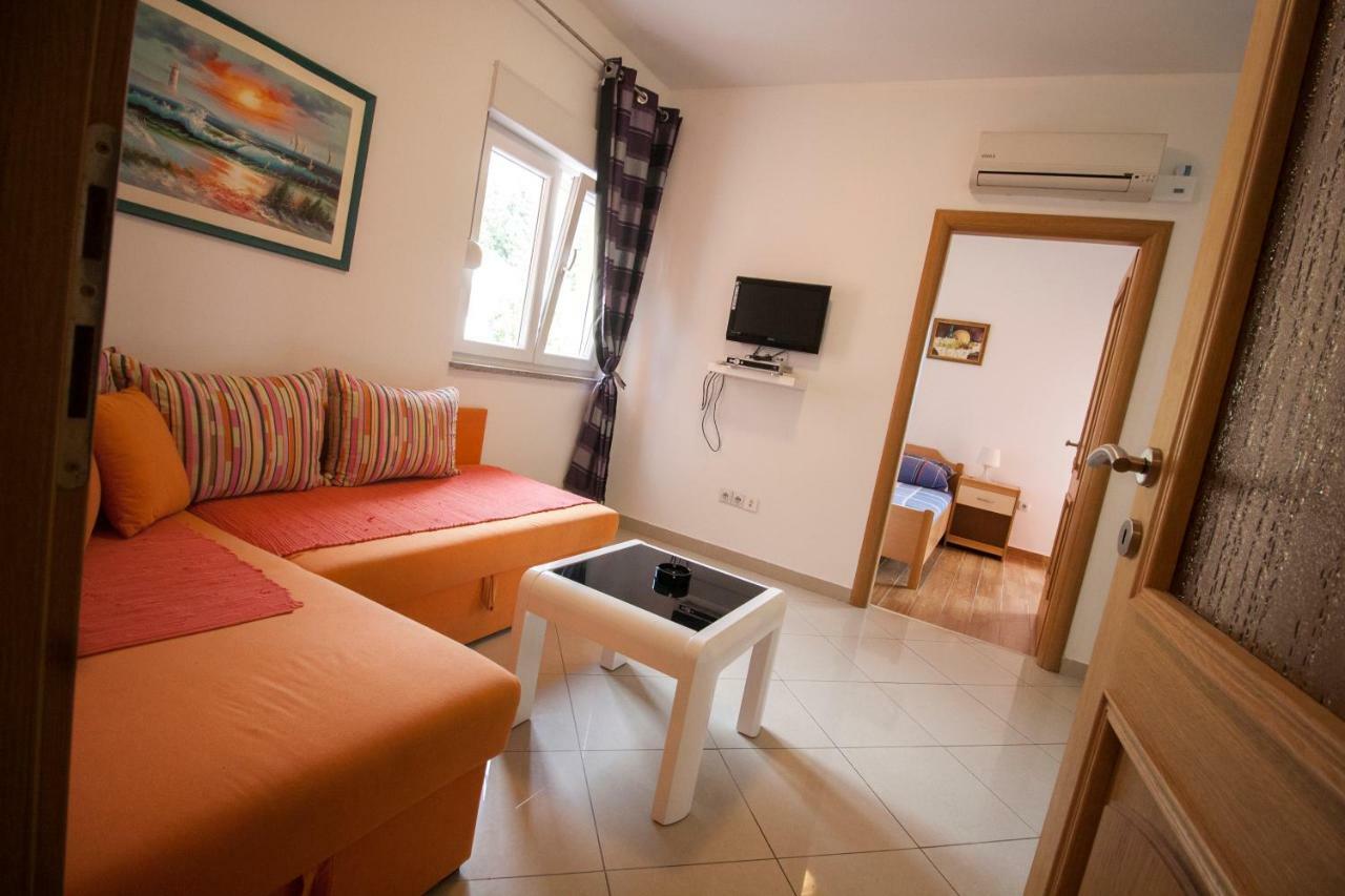 Apartments Knezovic Gradac  Extérieur photo