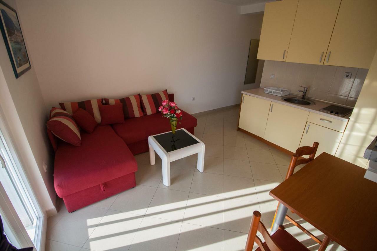 Apartments Knezovic Gradac  Extérieur photo