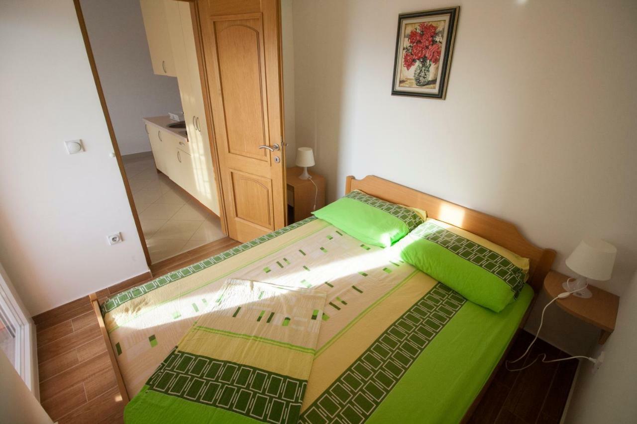 Apartments Knezovic Gradac  Extérieur photo
