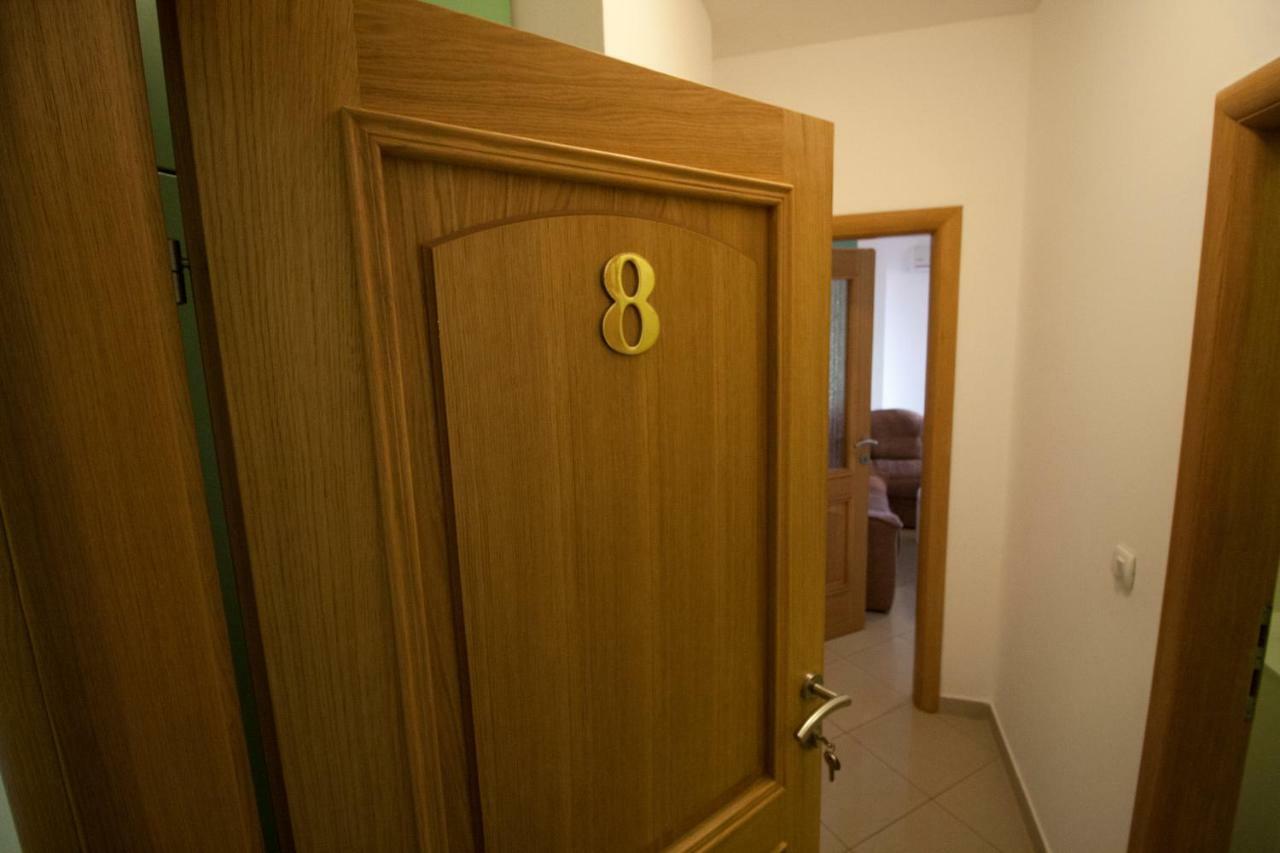 Apartments Knezovic Gradac  Extérieur photo