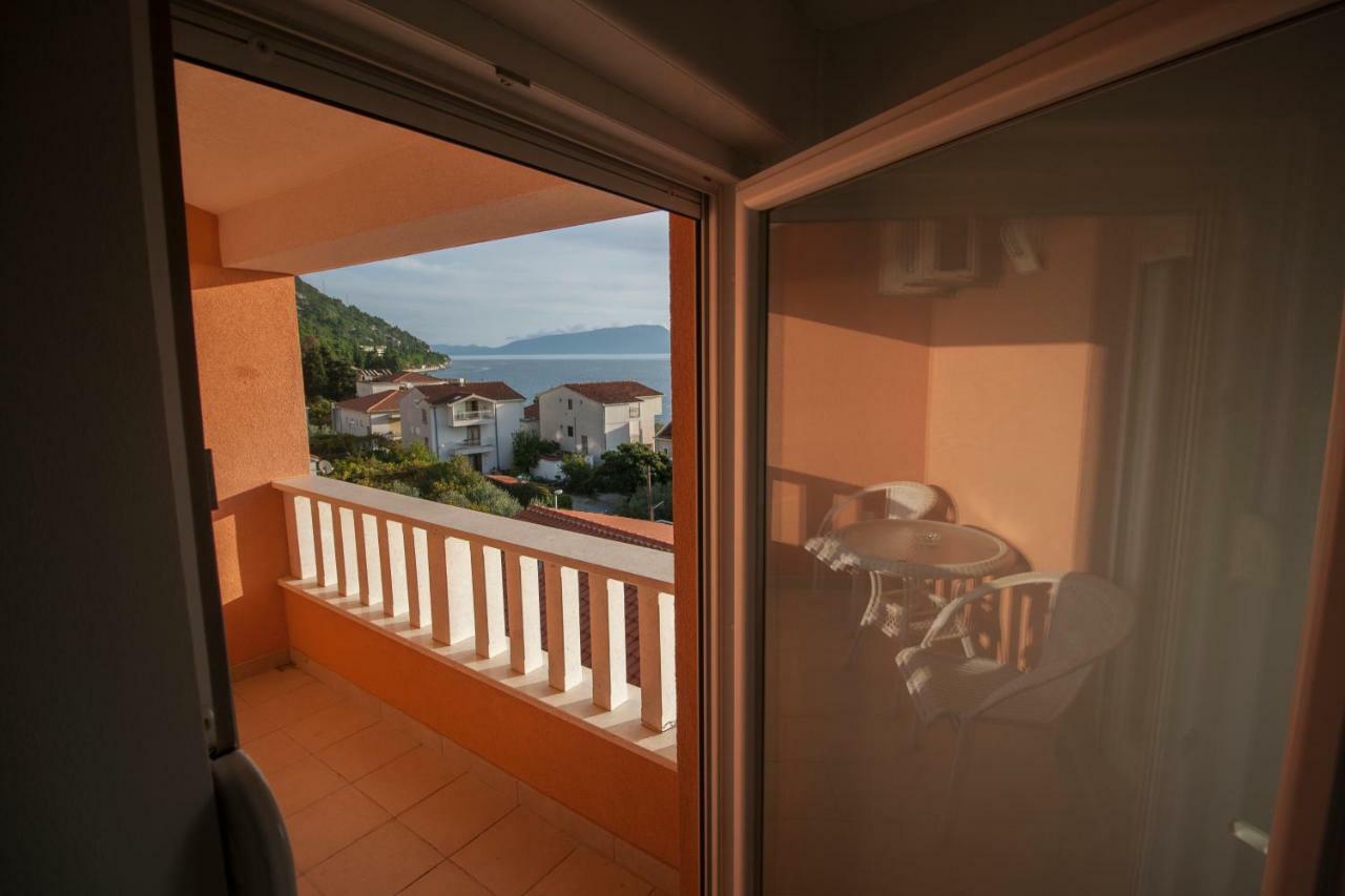 Apartments Knezovic Gradac  Extérieur photo