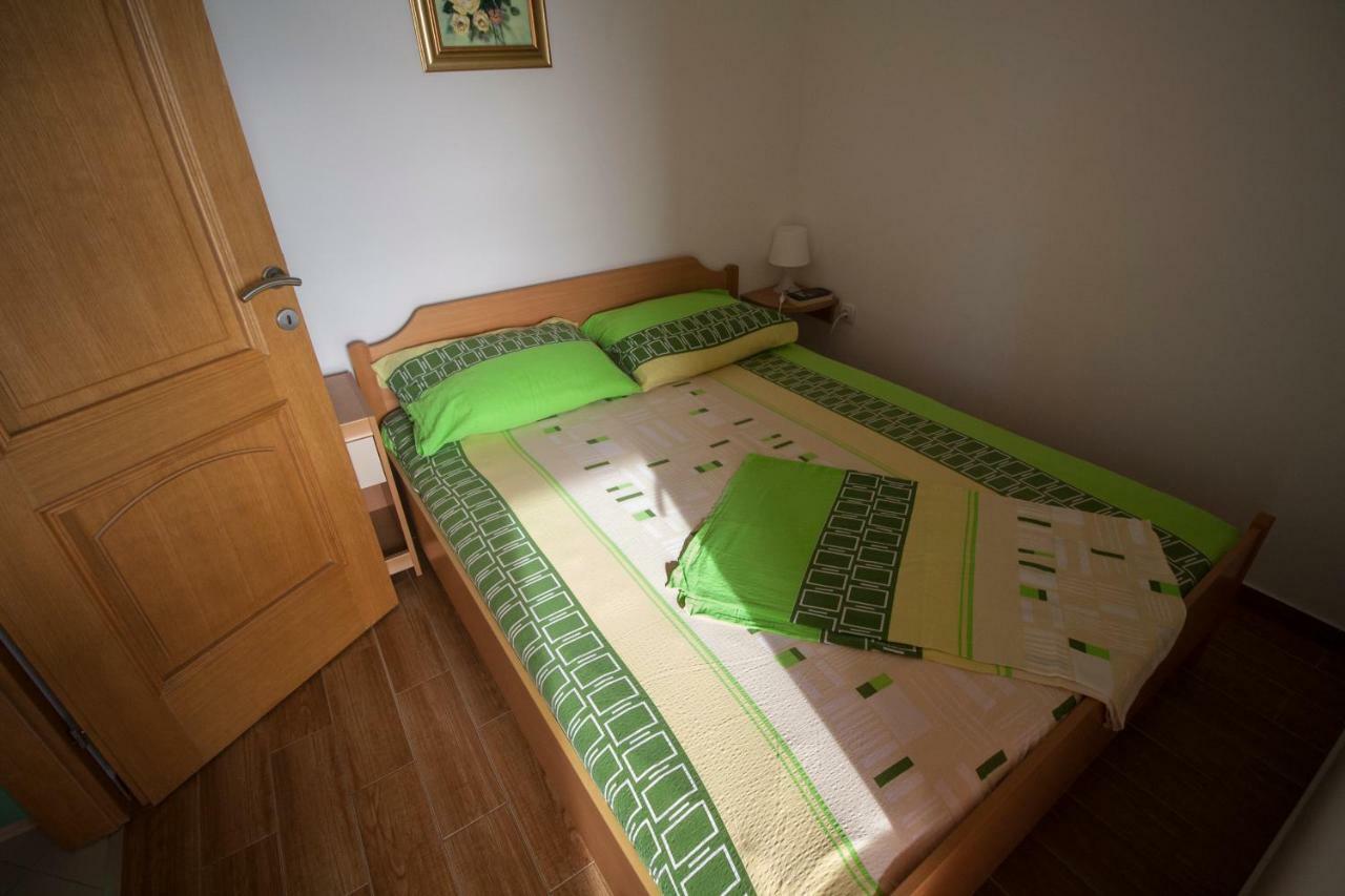 Apartments Knezovic Gradac  Extérieur photo