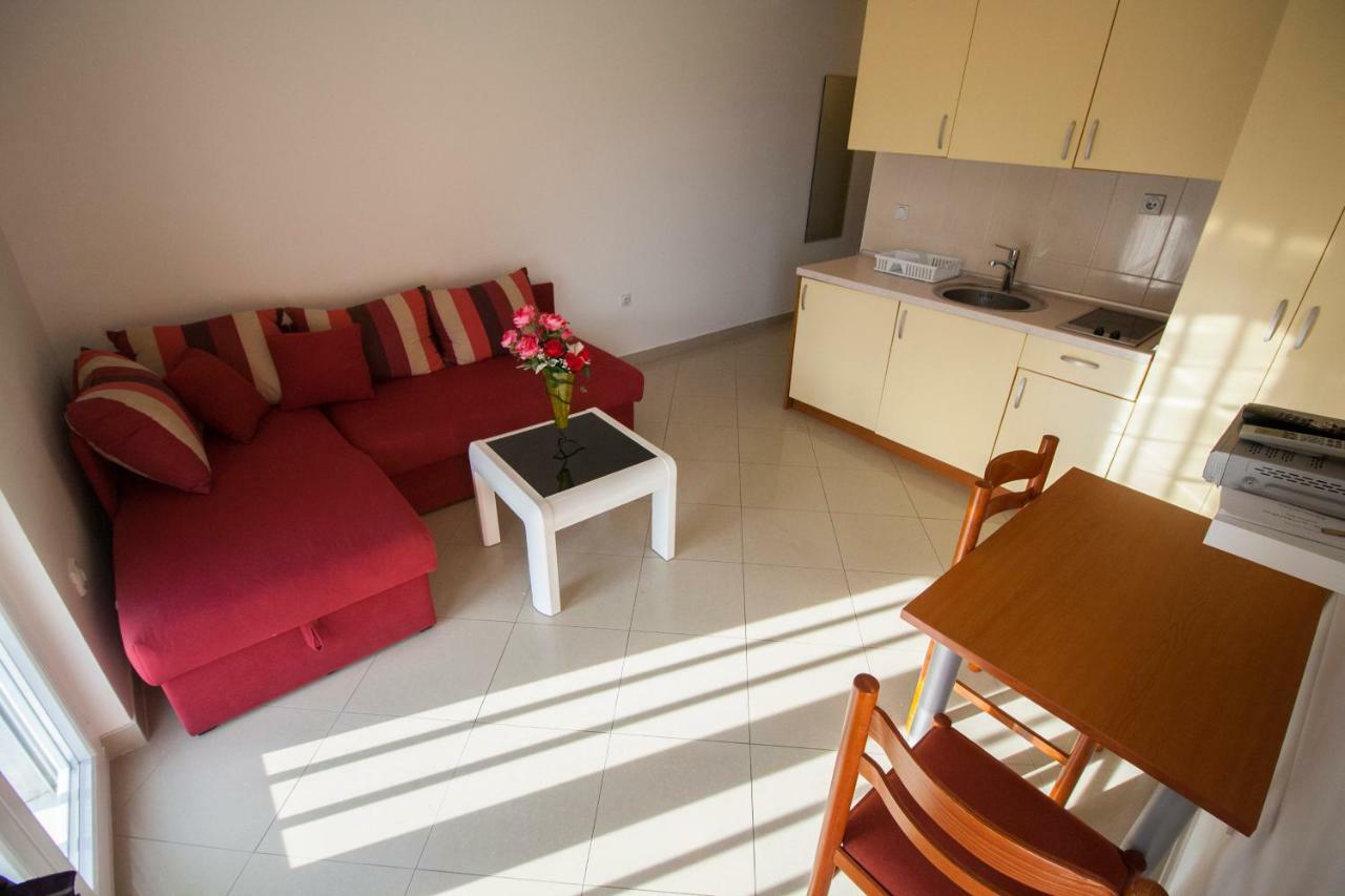 Apartments Knezovic Gradac  Extérieur photo