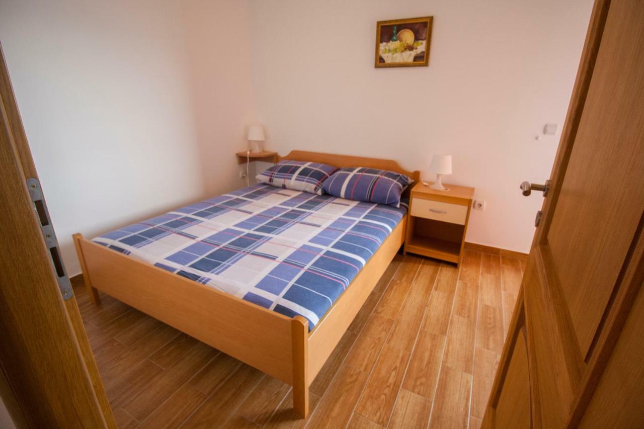 Apartments Knezovic Gradac  Extérieur photo