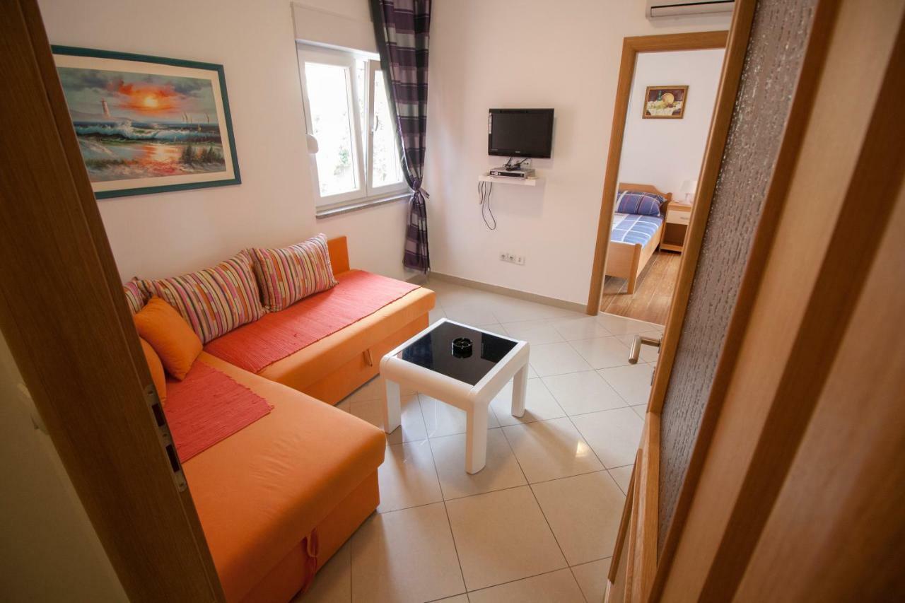 Apartments Knezovic Gradac  Extérieur photo