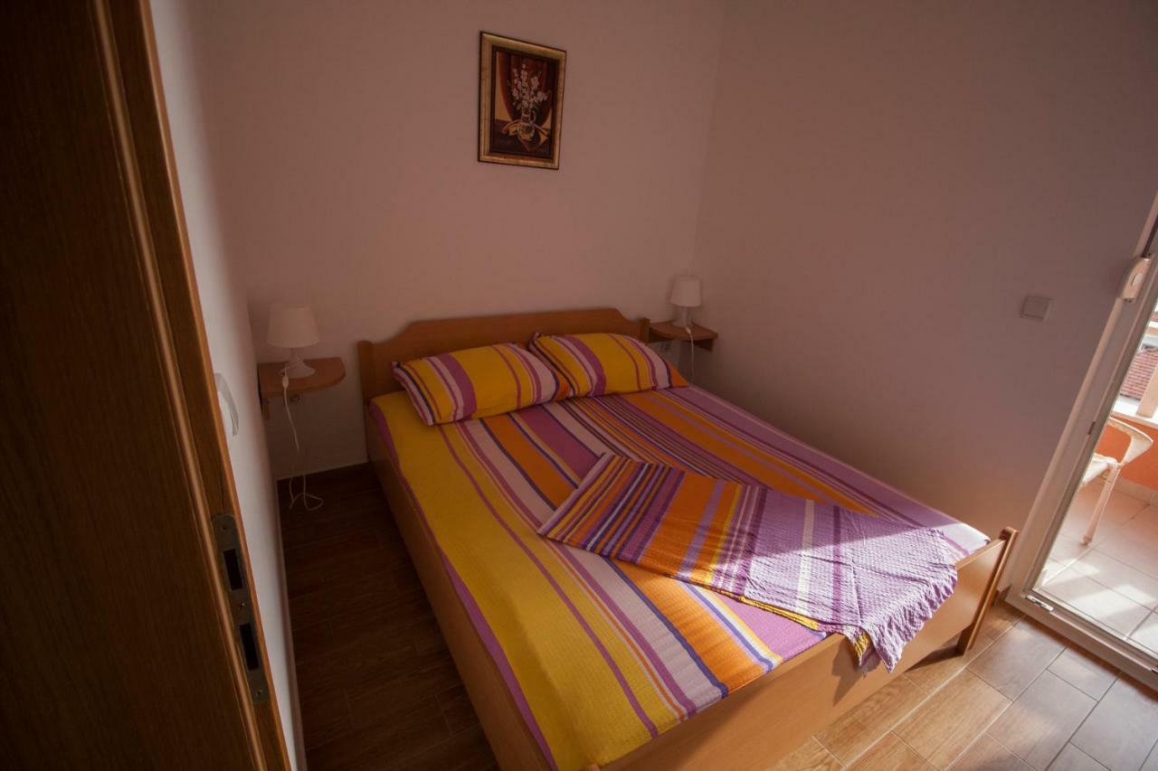 Apartments Knezovic Gradac  Extérieur photo